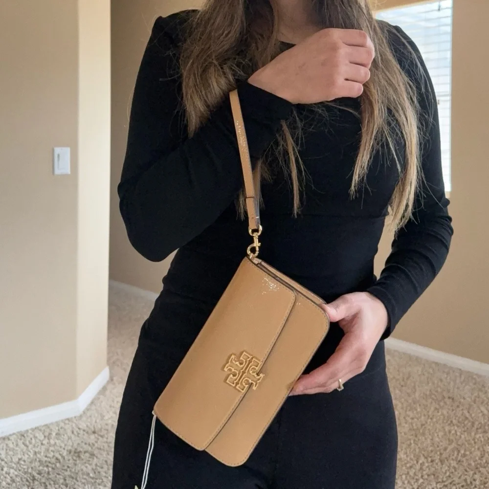 NWT Tory Burch Britten shine Chain Wallet with Wristlet Leather Crossbody
